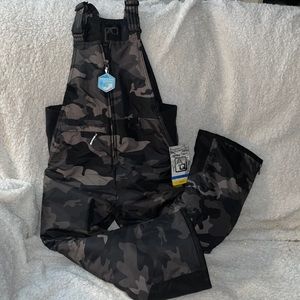 Arctic Quest ski & snow bib overall